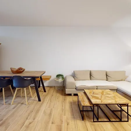 Frisch Sanierte * Альтенштайг